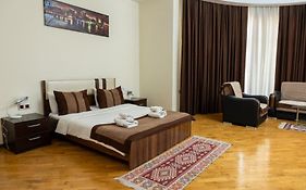 Green City Hotel
